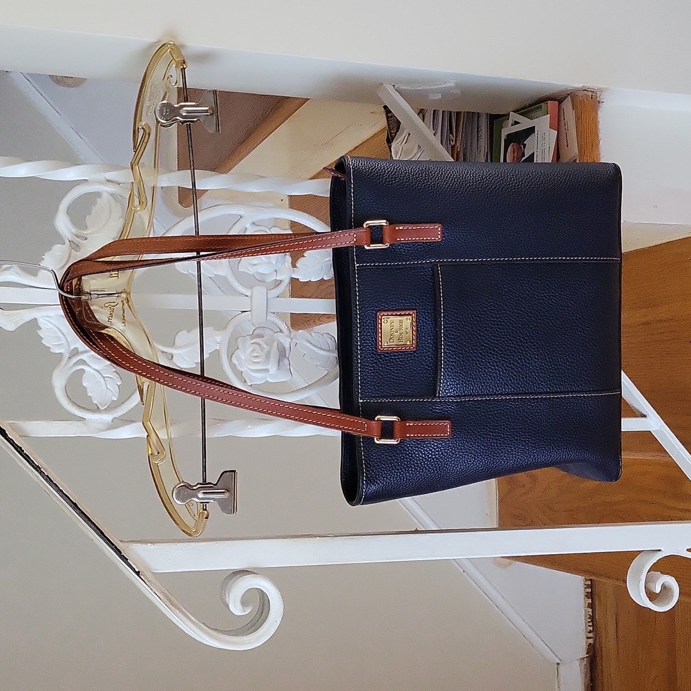 Dooney & Bourke purse